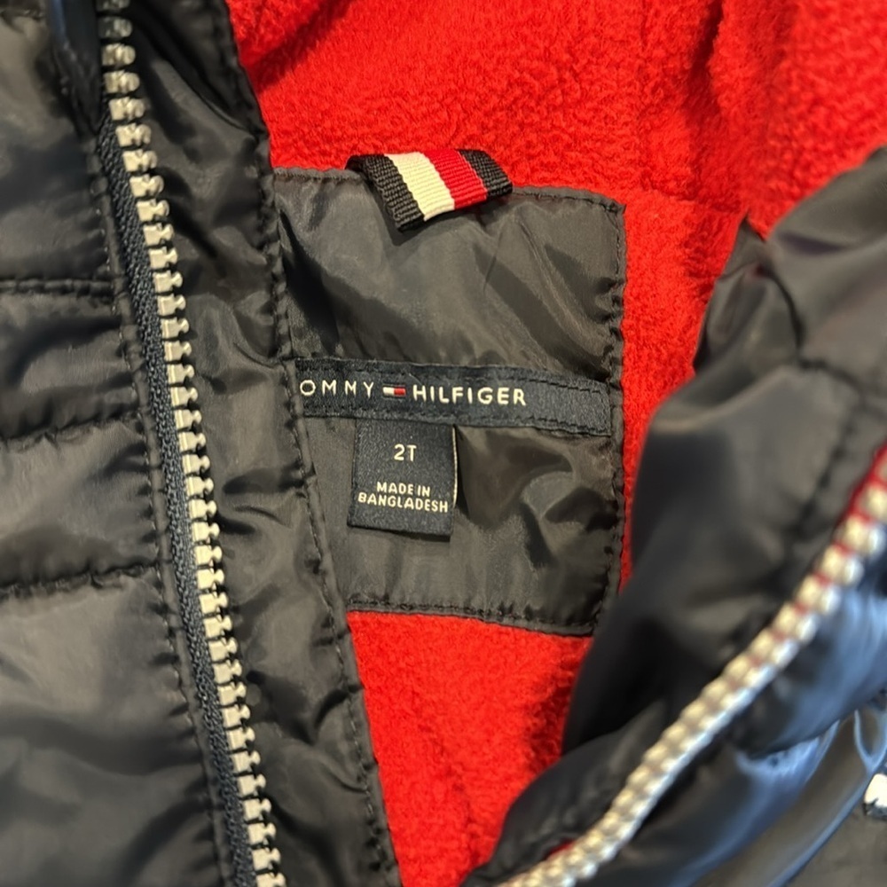 Tommy Hilfiger Toddler Puffer Coat Size 2T - Picture 2 of 8